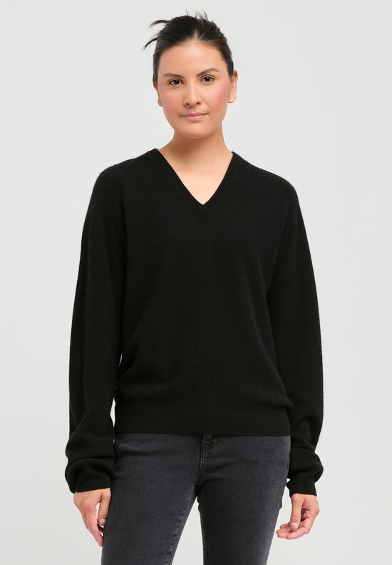 Frenckenberger Cashmere Mini V-Neck Sweater in Black	